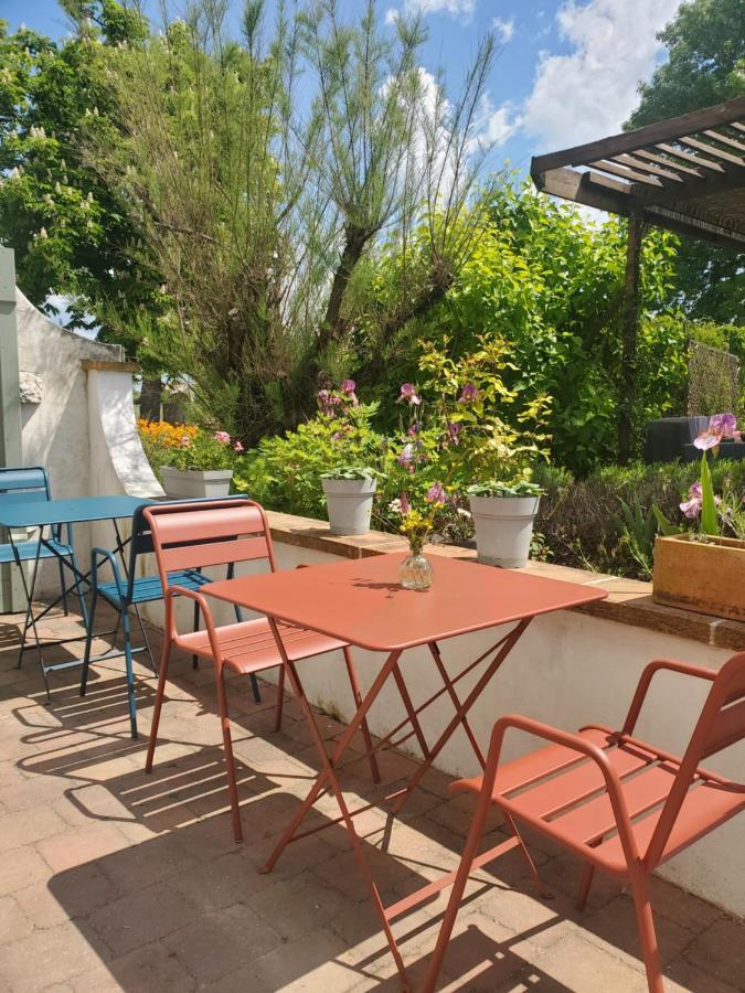 Au Mas De Janita Hotell Cahuzac-sur-Vère Eksteriør bilde